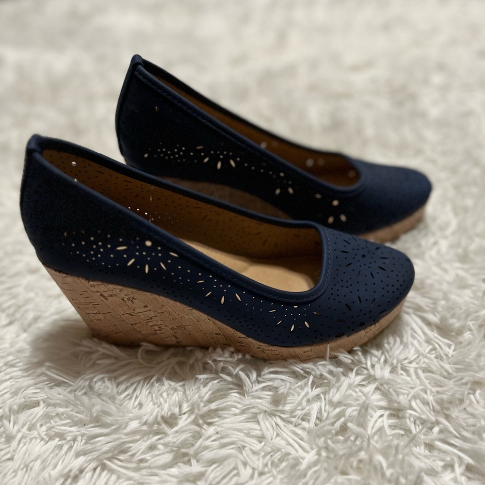 Ambu Comfort shoes size 7
